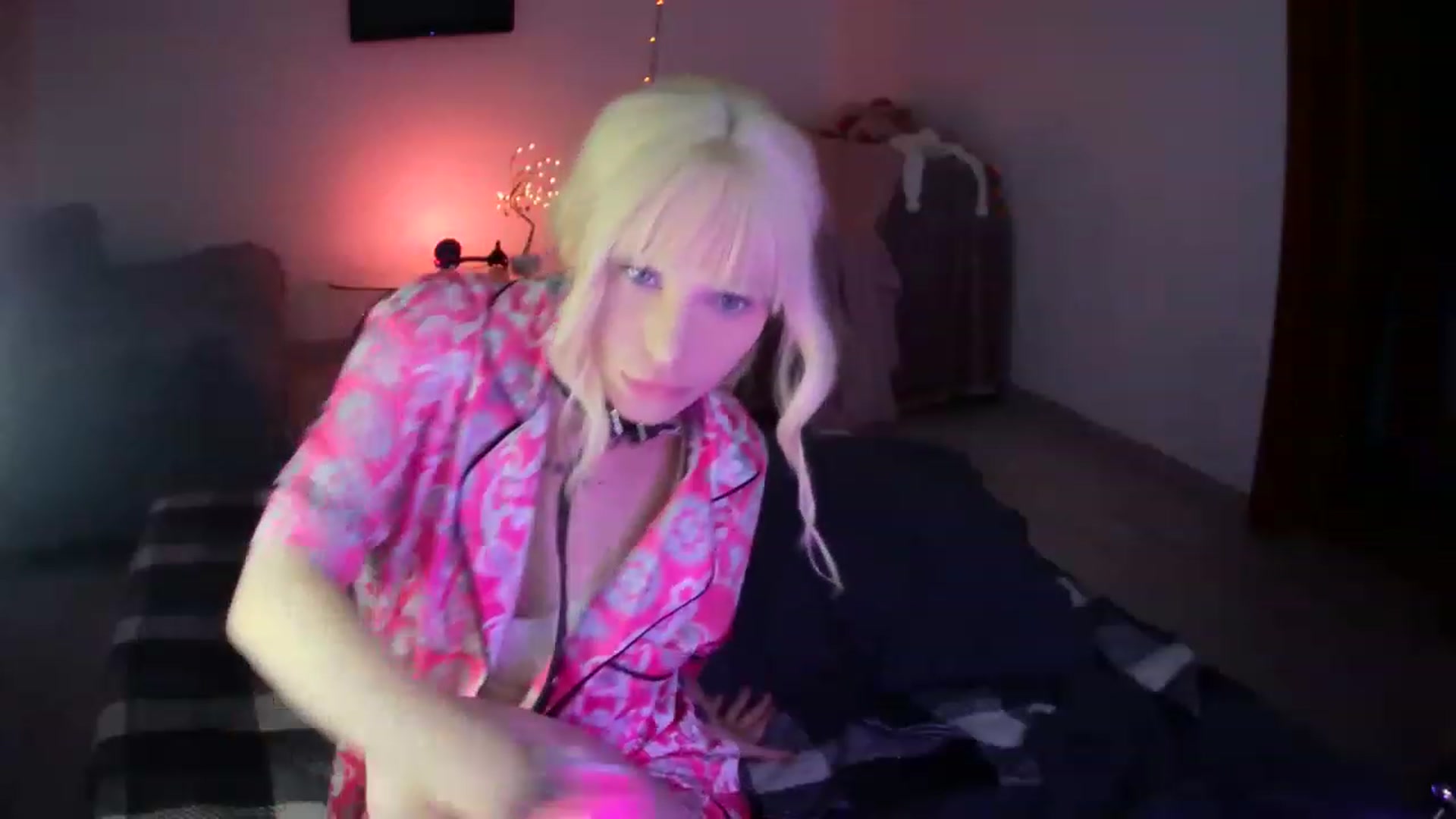 Gallery image thumbnail from VioletBurn's myfreecams stream on, 07/08/2023, 16:56 image 17 of 20