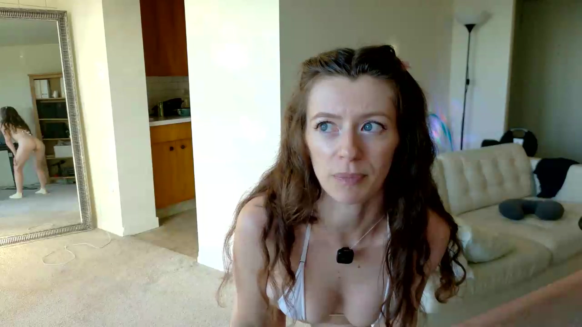 Gallery image thumbnail from VioletFoxy's myfreecams stream on, 08/08/2026, 01:39 image 14 of 20