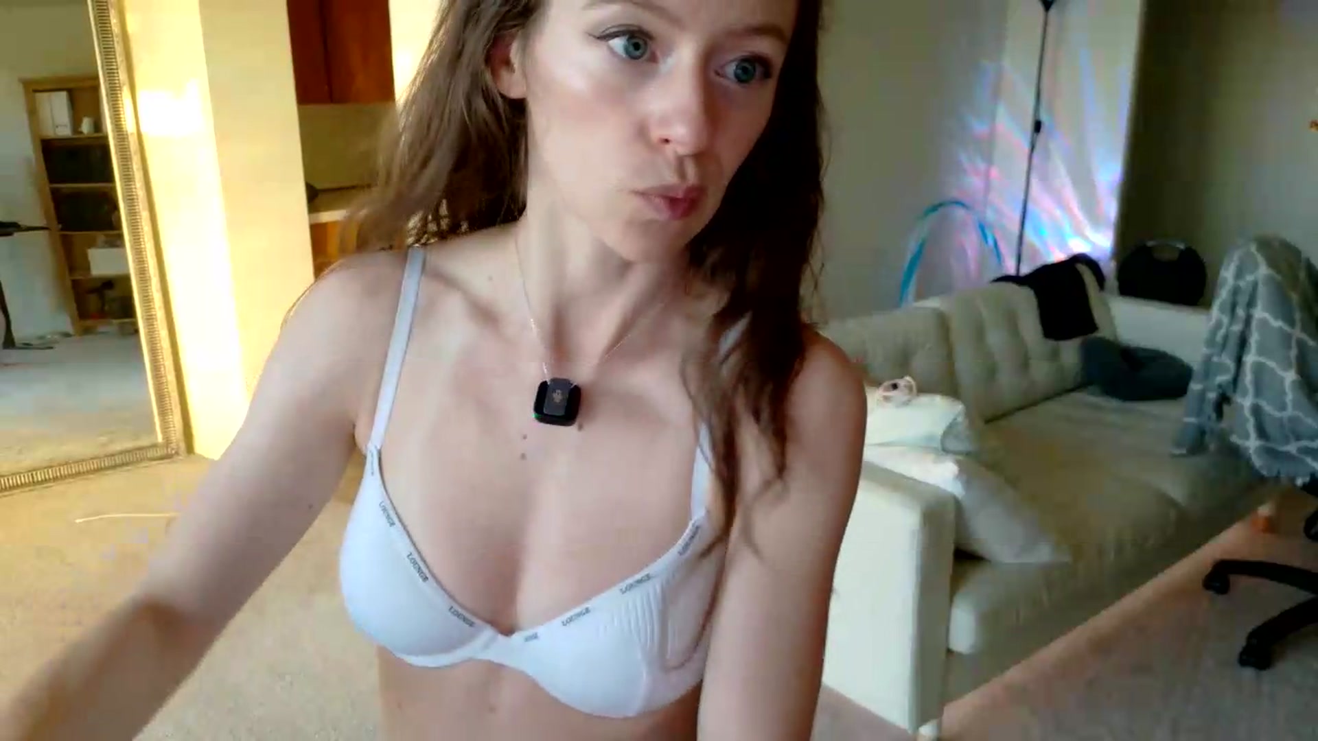 Gallery image thumbnail from VioletFoxy's myfreecams stream on, 08/09/2026, 01:50 image 16 of 20