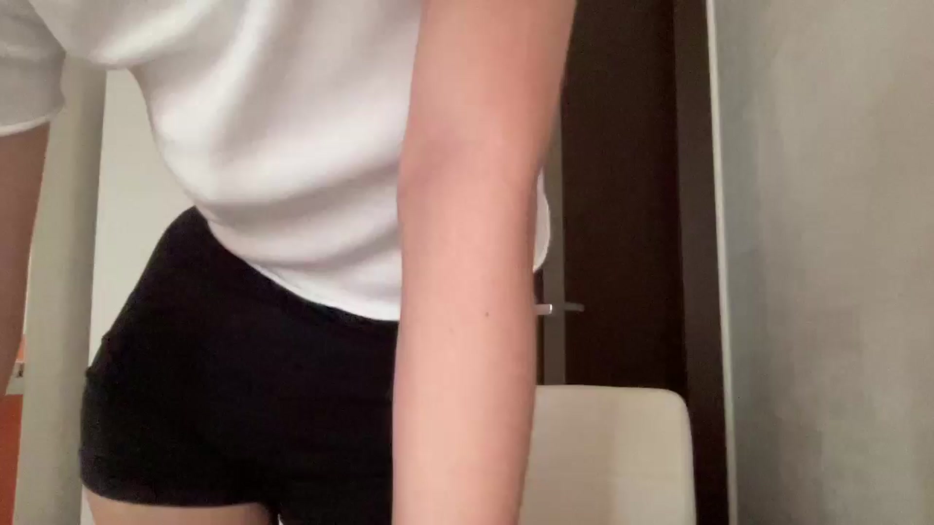 Gallery image thumbnail from VioletHeart's myfreecams stream on, 10/18/2025, 11:34 image 19 of 20