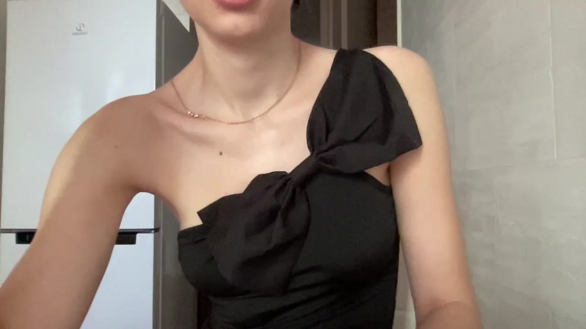 Gallery image thumbnail from VioletHeart's myfreecams stream on, 11/02/2025, 09:32 image 1 of 20