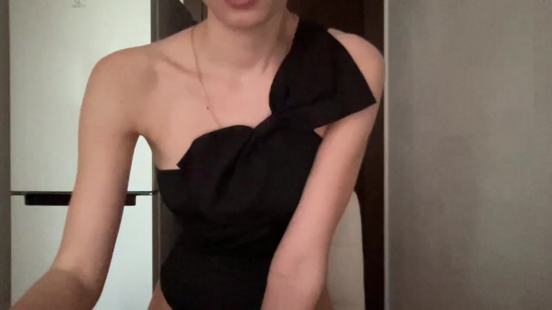 Gallery image thumbnail from VioletHeart's myfreecams stream on, 11/02/2025, 14:25 image 17 of 20