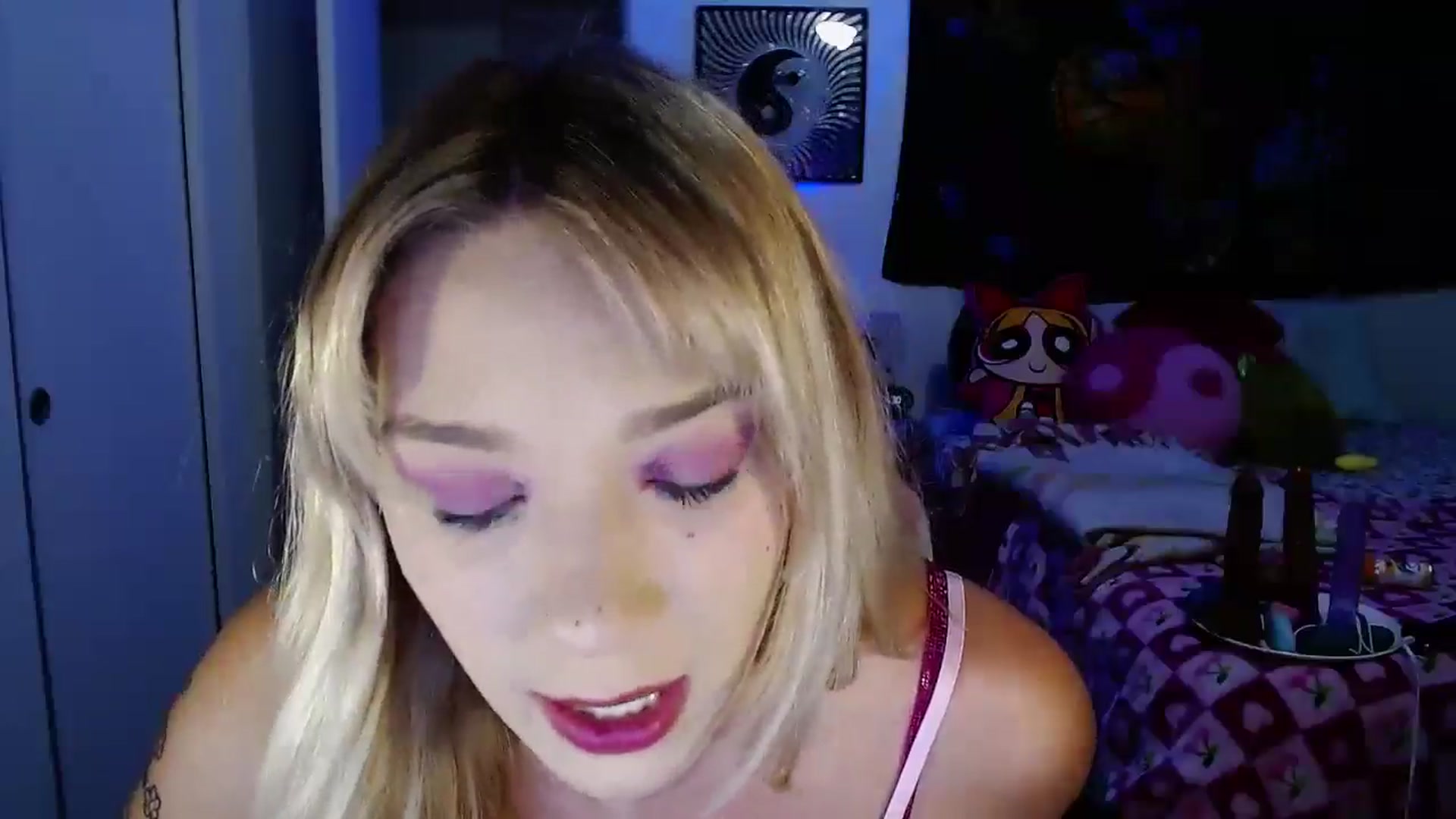 Gallery image thumbnail from VioletRay's myfreecams stream on, 08/26/2025, 01:42 image 9 of 20