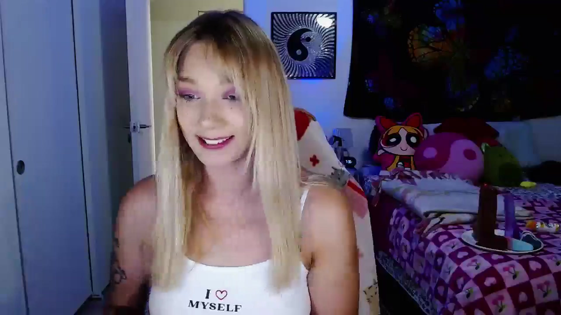 Gallery image thumbnail from VioletRay's myfreecams stream on, 08/26/2025, 02:54 image 9 of 20