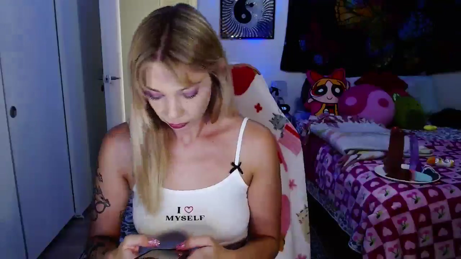 Gallery image thumbnail from VioletRay's myfreecams stream on, 08/26/2025, 02:54 image 8 of 20