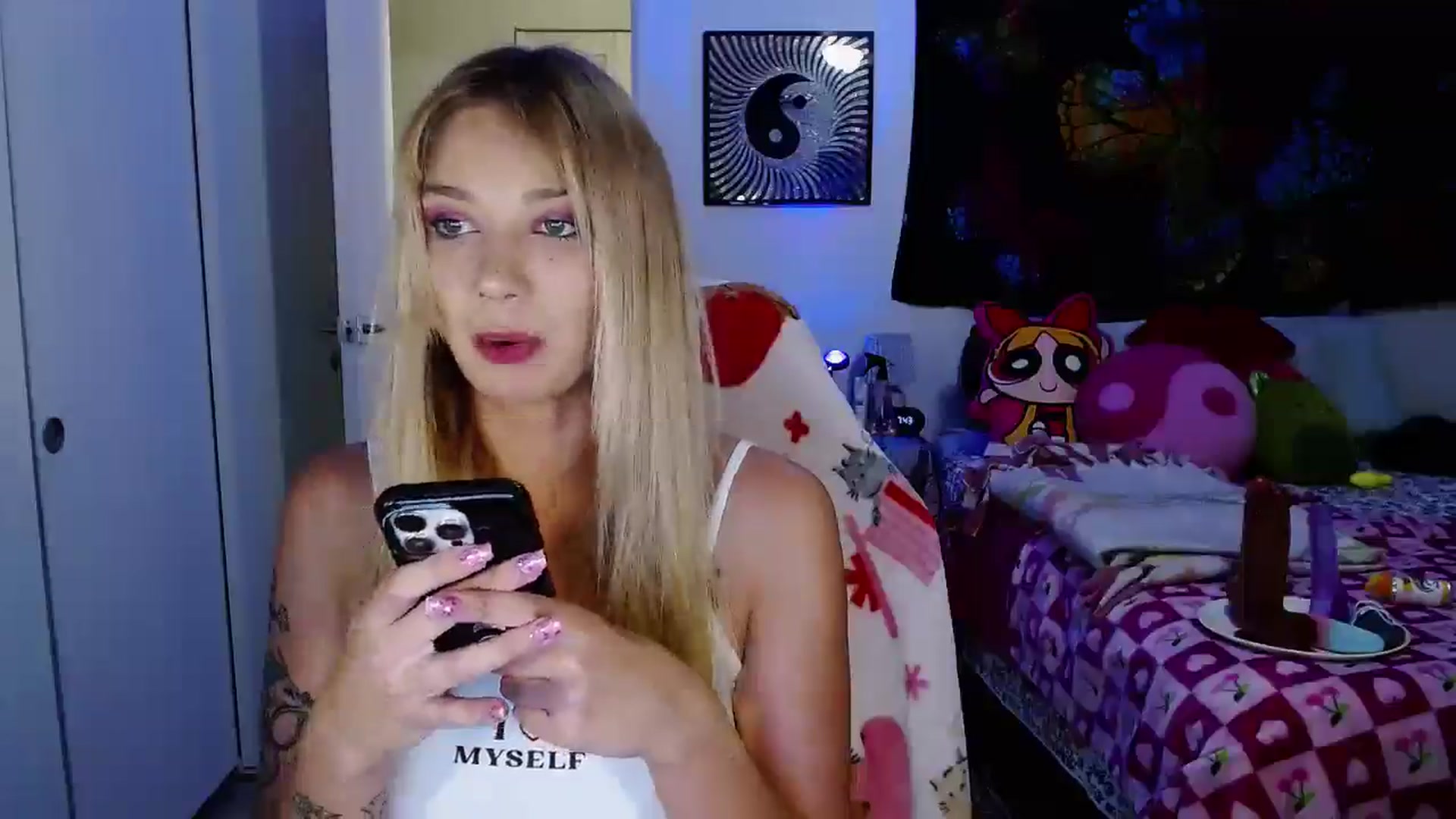Gallery image thumbnail from VioletRay's myfreecams stream on, 08/26/2025, 02:54 image 15 of 20