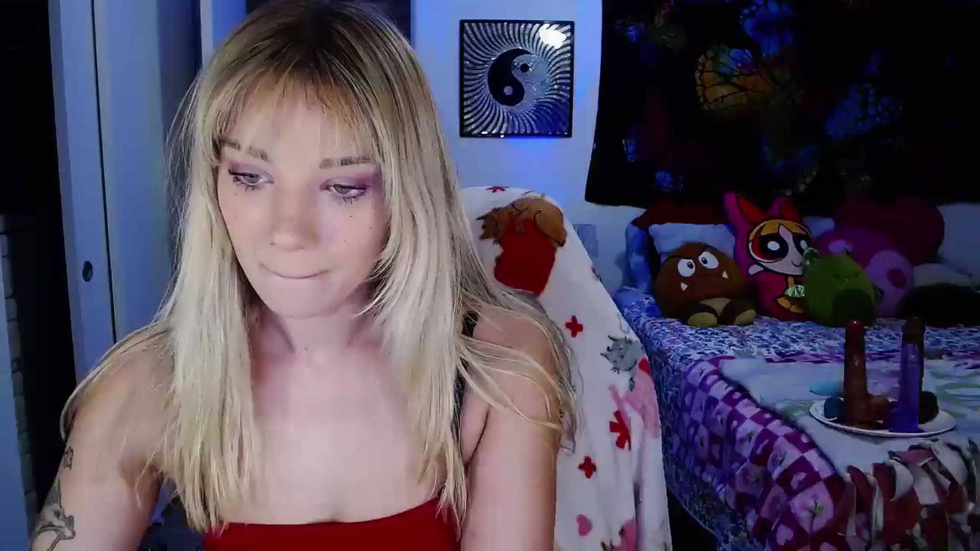 Gallery image thumbnail from VioletRay's myfreecams stream on, 08/28/2025, 02:23 image 4 of 20
