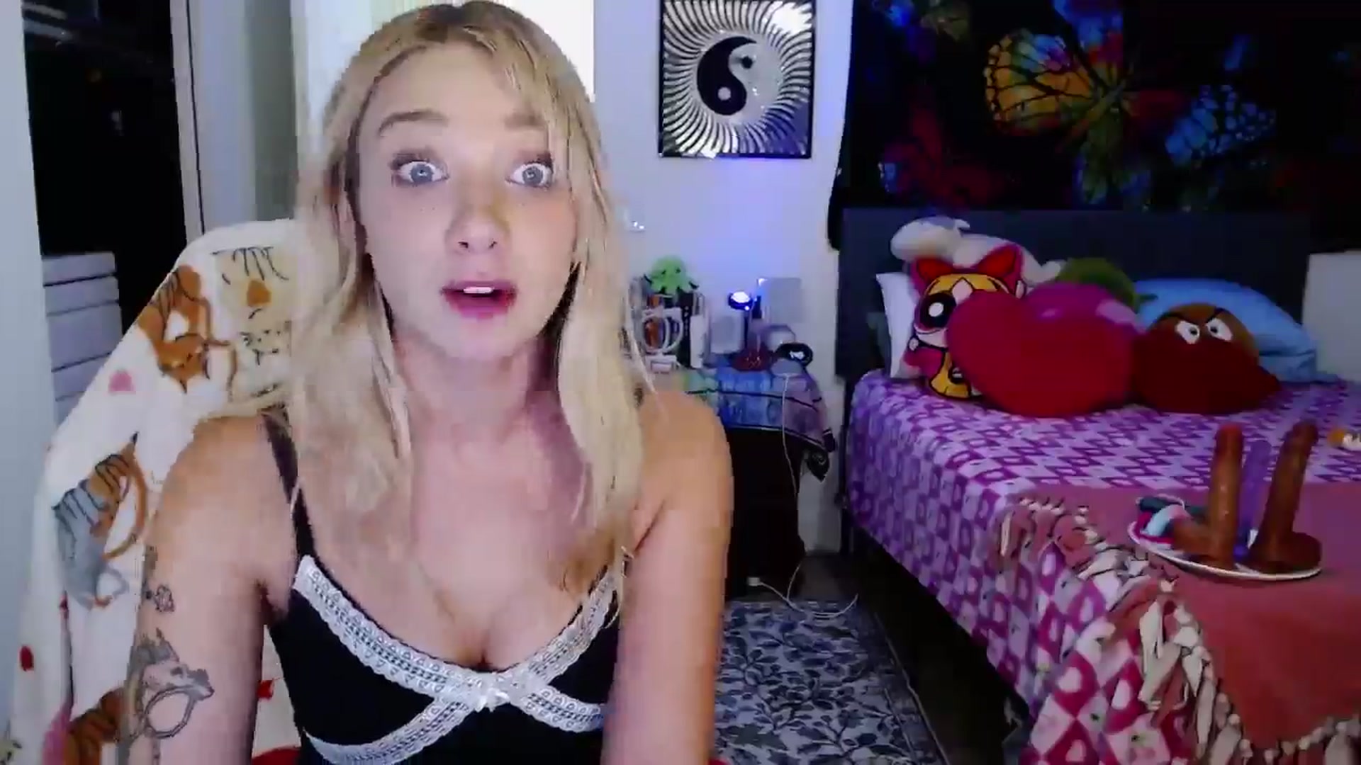 Gallery image thumbnail from VioletRay's myfreecams stream on, 09/01/2025, 03:11 image 4 of 20