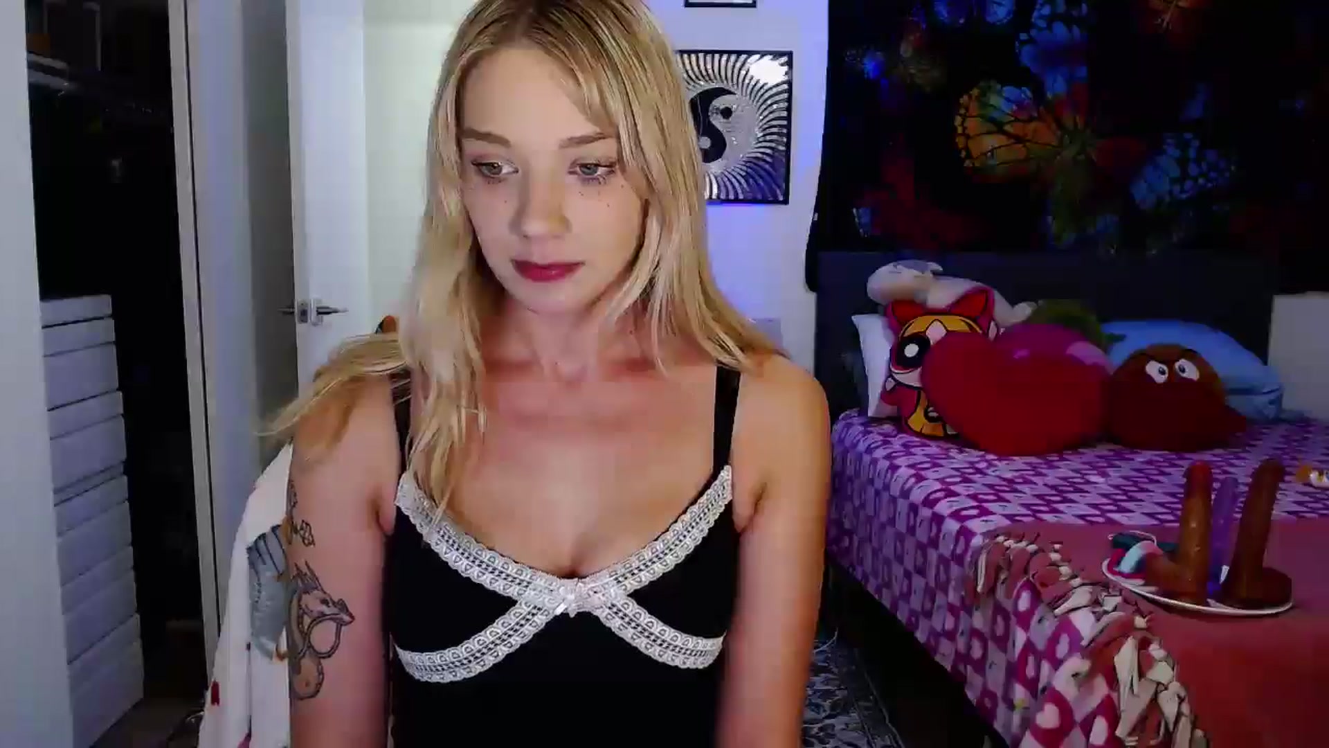 Gallery image thumbnail from VioletRay's myfreecams stream on, 09/01/2025, 03:11 image 13 of 20