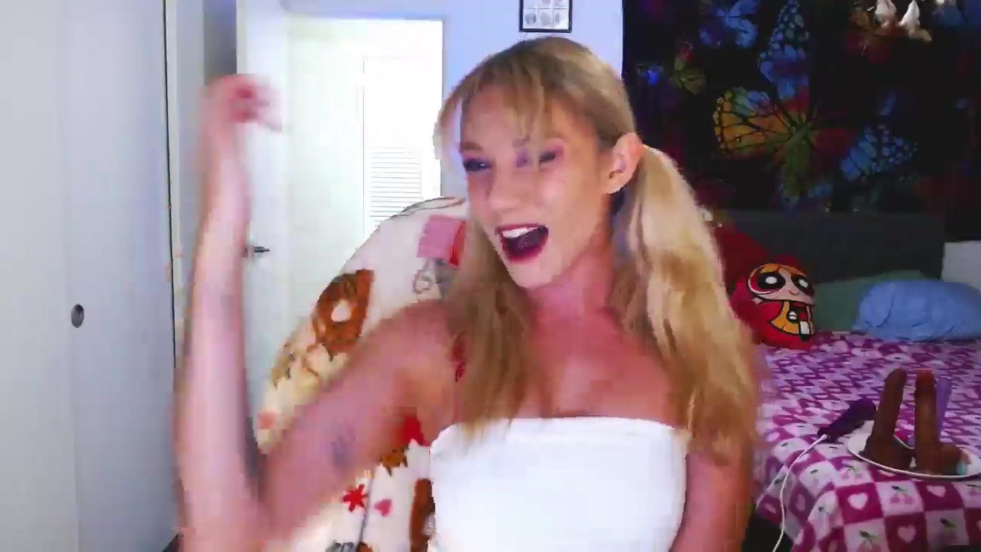 Gallery image thumbnail from VioletRay's myfreecams stream on, 09/12/2025, 04:27 image 10 of 20