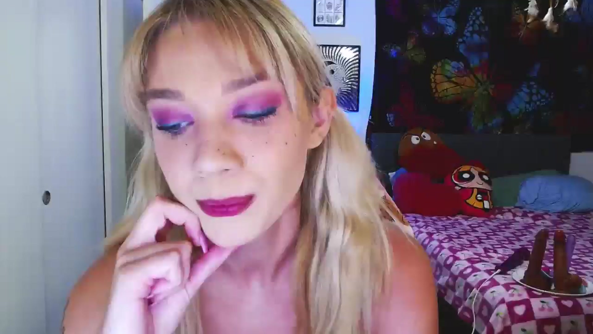 Gallery image thumbnail from VioletRay's myfreecams stream on, 09/12/2025, 04:27 image 4 of 20