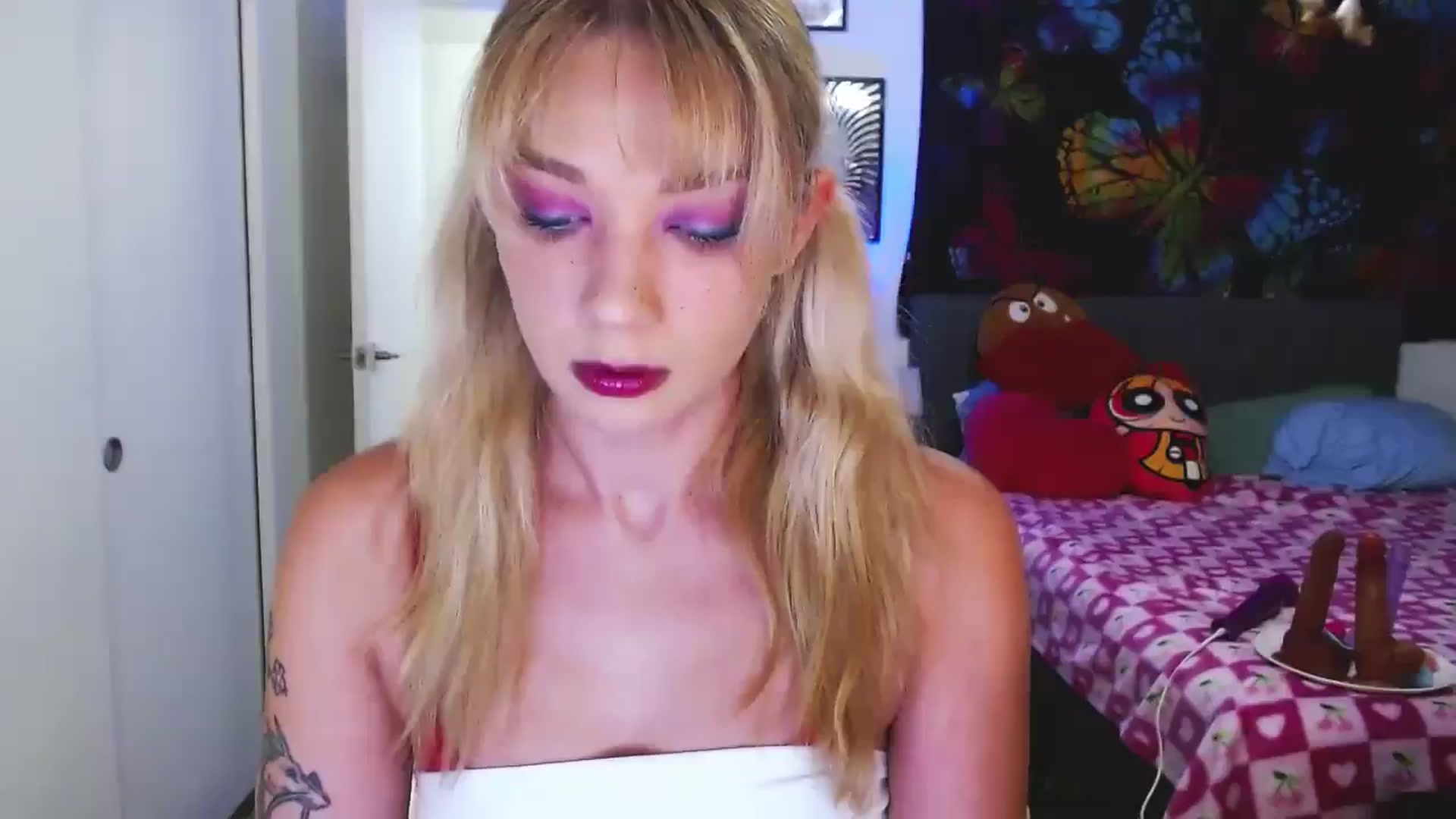 Gallery image thumbnail from VioletRay's myfreecams stream on, 09/12/2025, 04:27 image 19 of 20