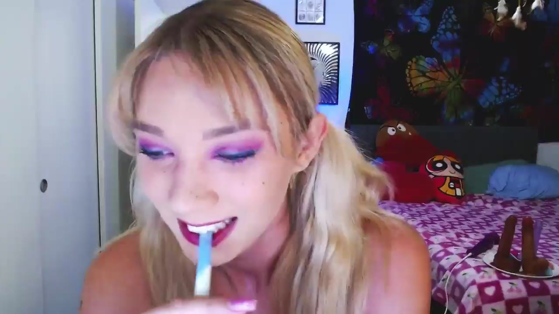 Gallery image thumbnail from VioletRay's myfreecams stream on, 09/12/2025, 04:27 image 5 of 20