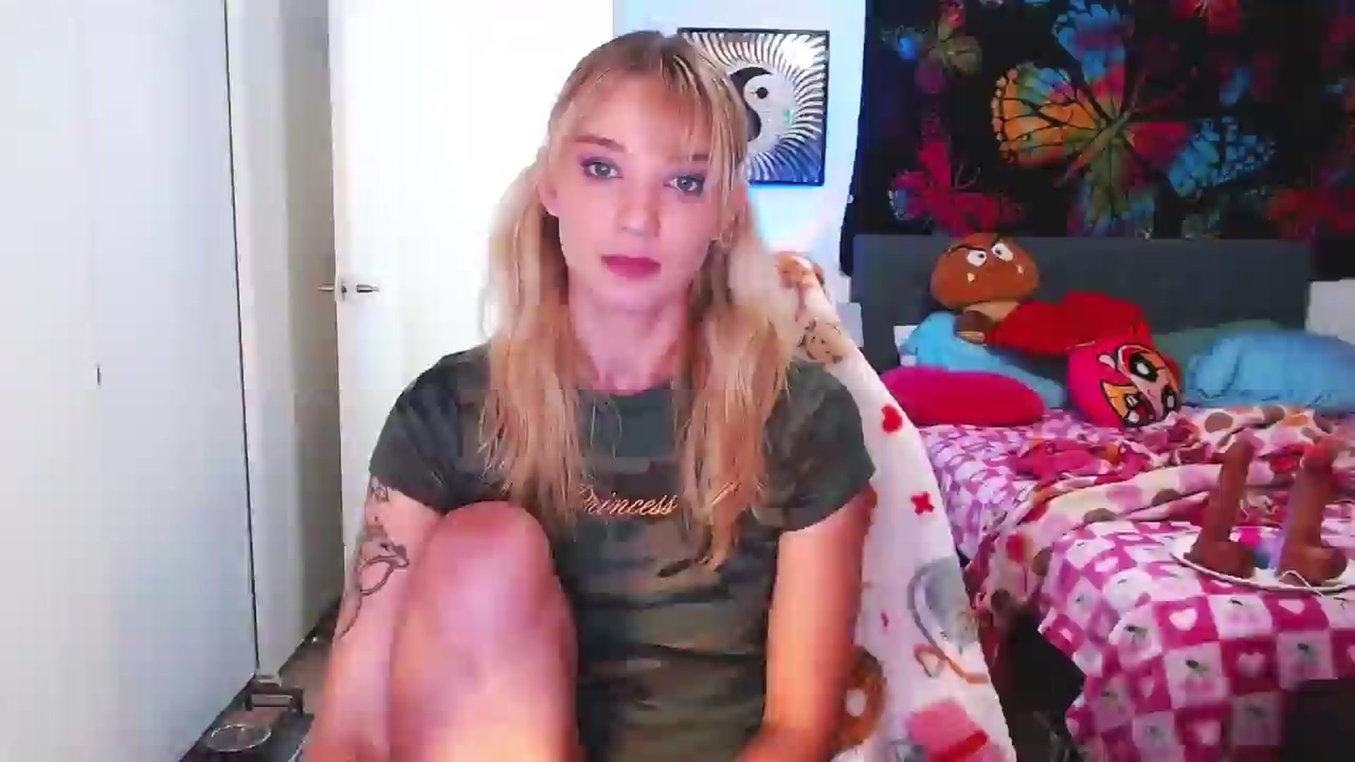 Gallery image thumbnail from VioletRay's myfreecams stream on, 09/12/2025, 06:45 image 15 of 20