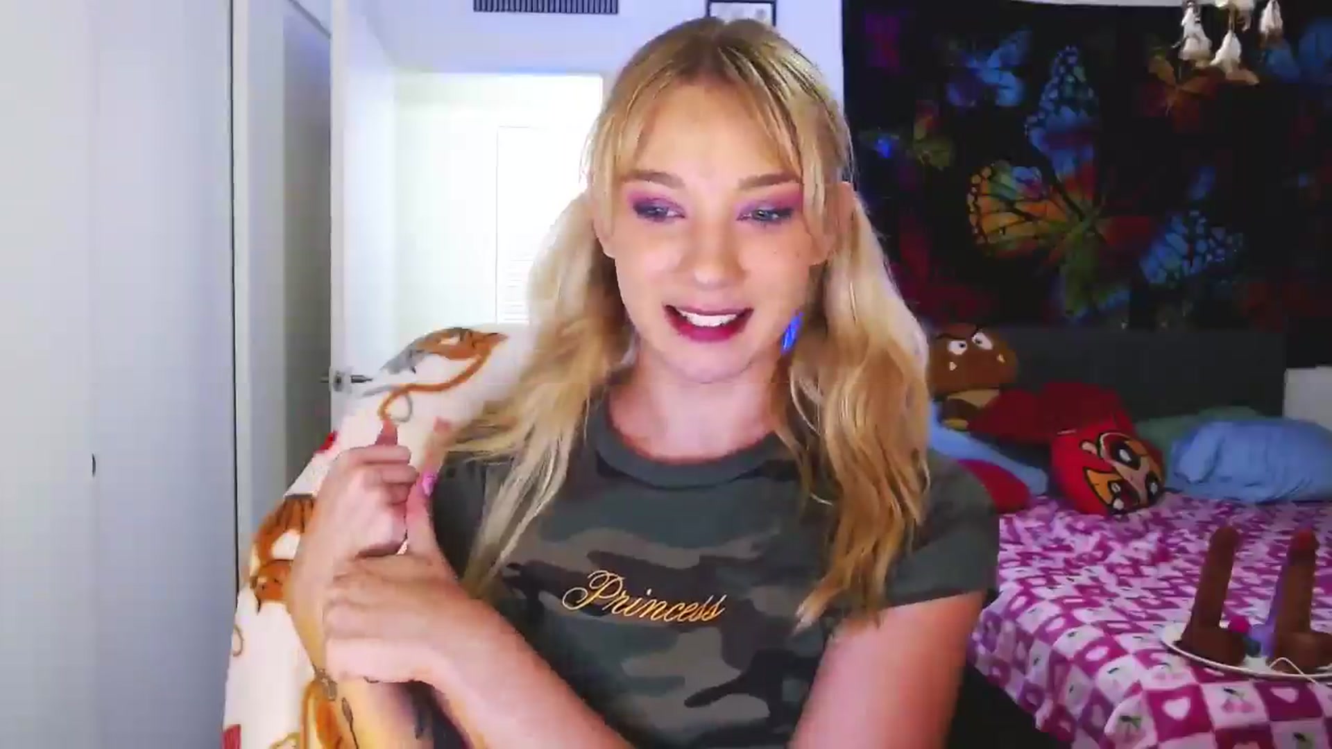 Gallery image thumbnail from VioletRay's myfreecams stream on, 09/12/2025, 06:45 image 7 of 20