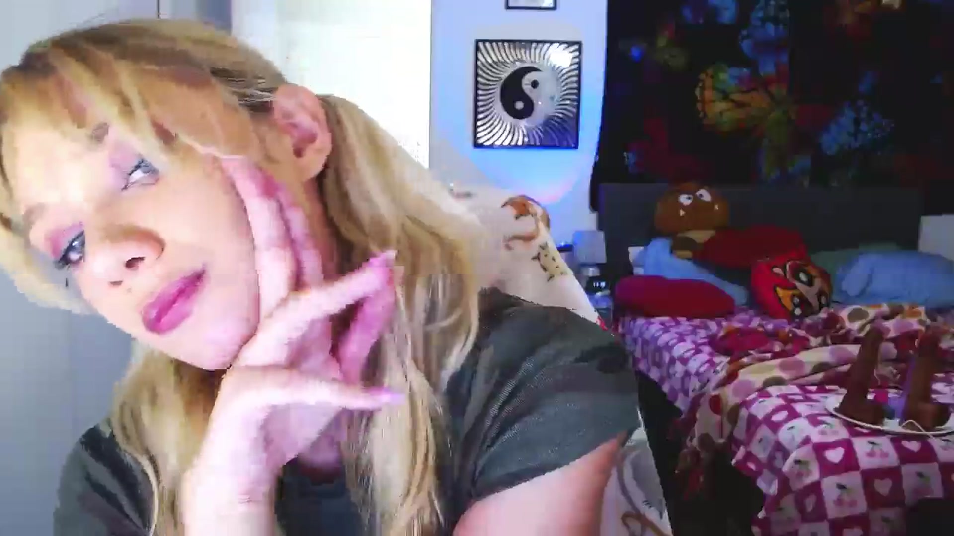 Gallery image thumbnail from VioletRay's myfreecams stream on, 09/12/2025, 06:45 image 12 of 20