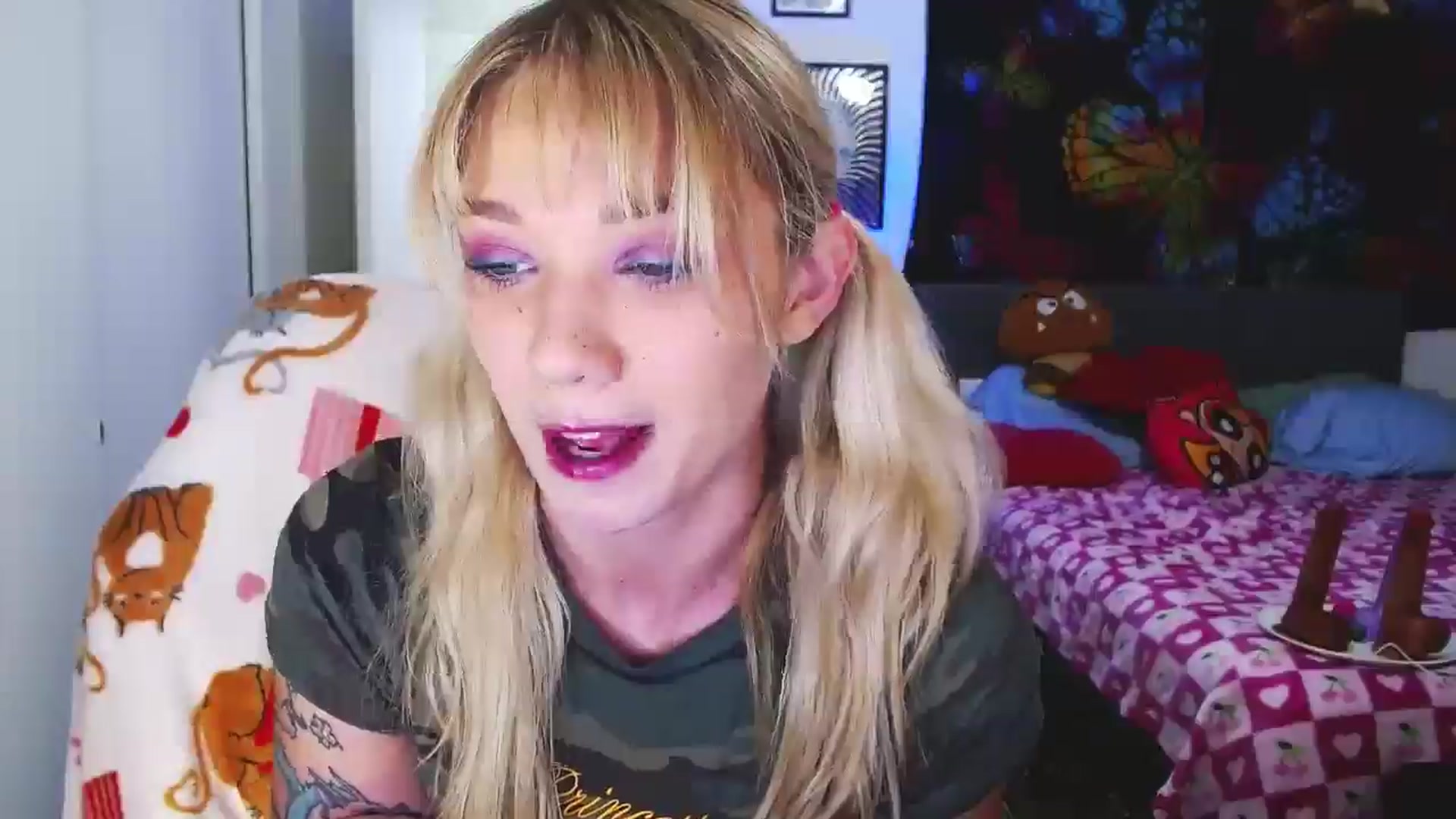 Gallery image thumbnail from VioletRay's myfreecams stream on, 09/12/2025, 06:45 image 8 of 20