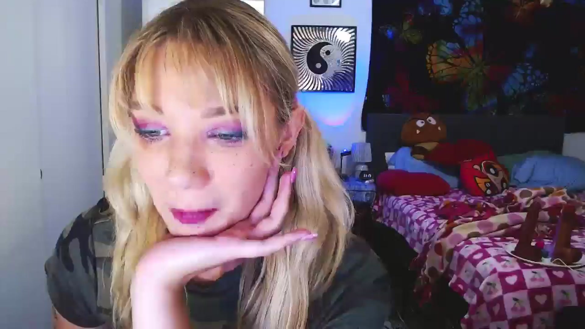 Gallery image thumbnail from VioletRay's myfreecams stream on, 09/12/2025, 06:45 image 11 of 20