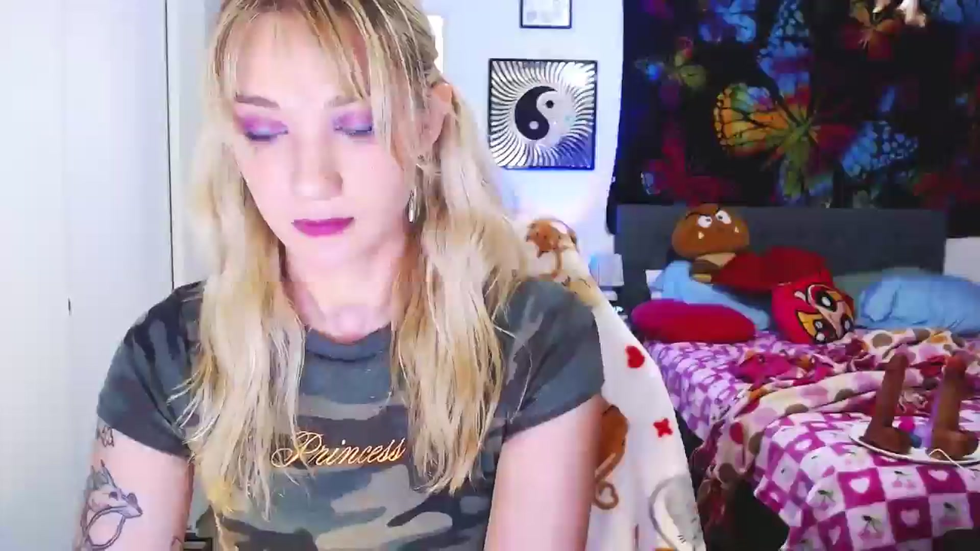 Gallery image thumbnail from VioletRay's myfreecams stream on, 09/12/2025, 06:45 image 18 of 20
