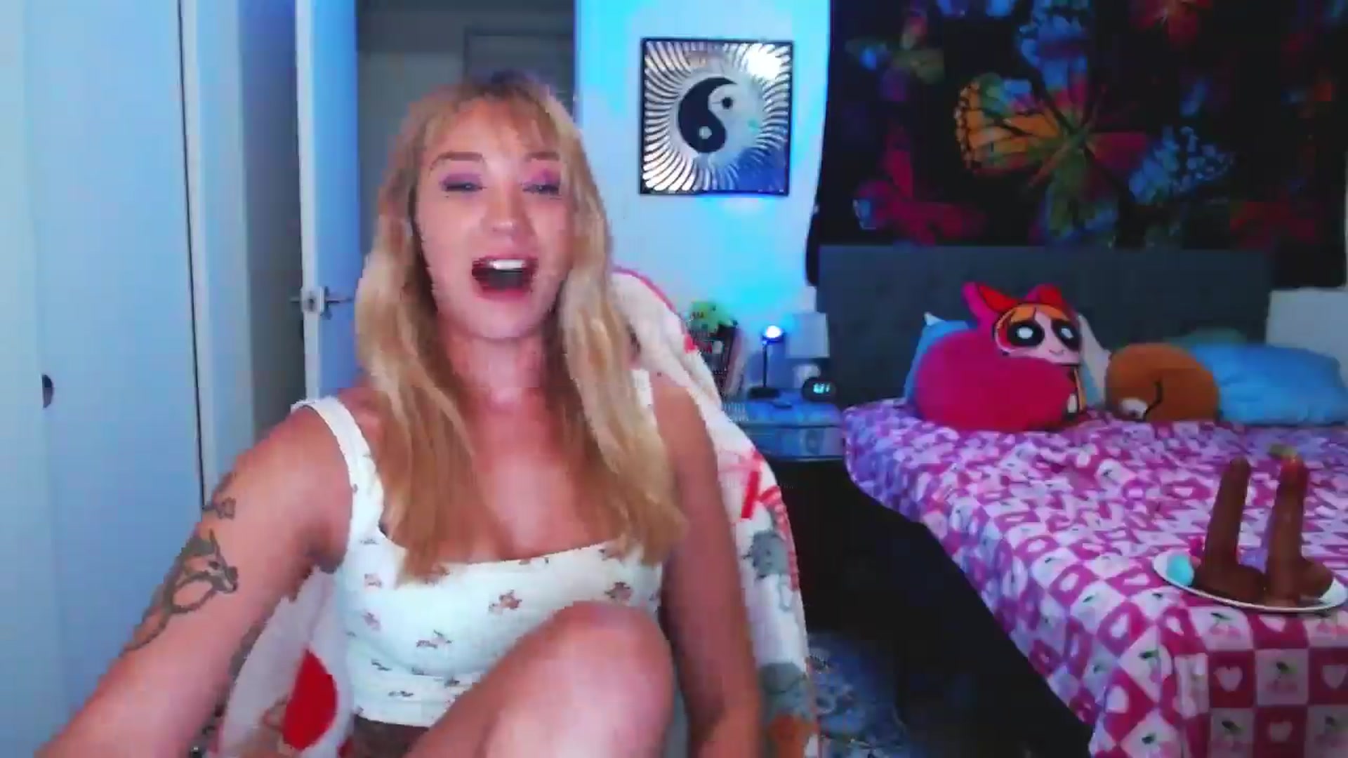 Gallery image thumbnail from VioletRay's myfreecams stream on, 09/14/2025, 01:42 image 12 of 20