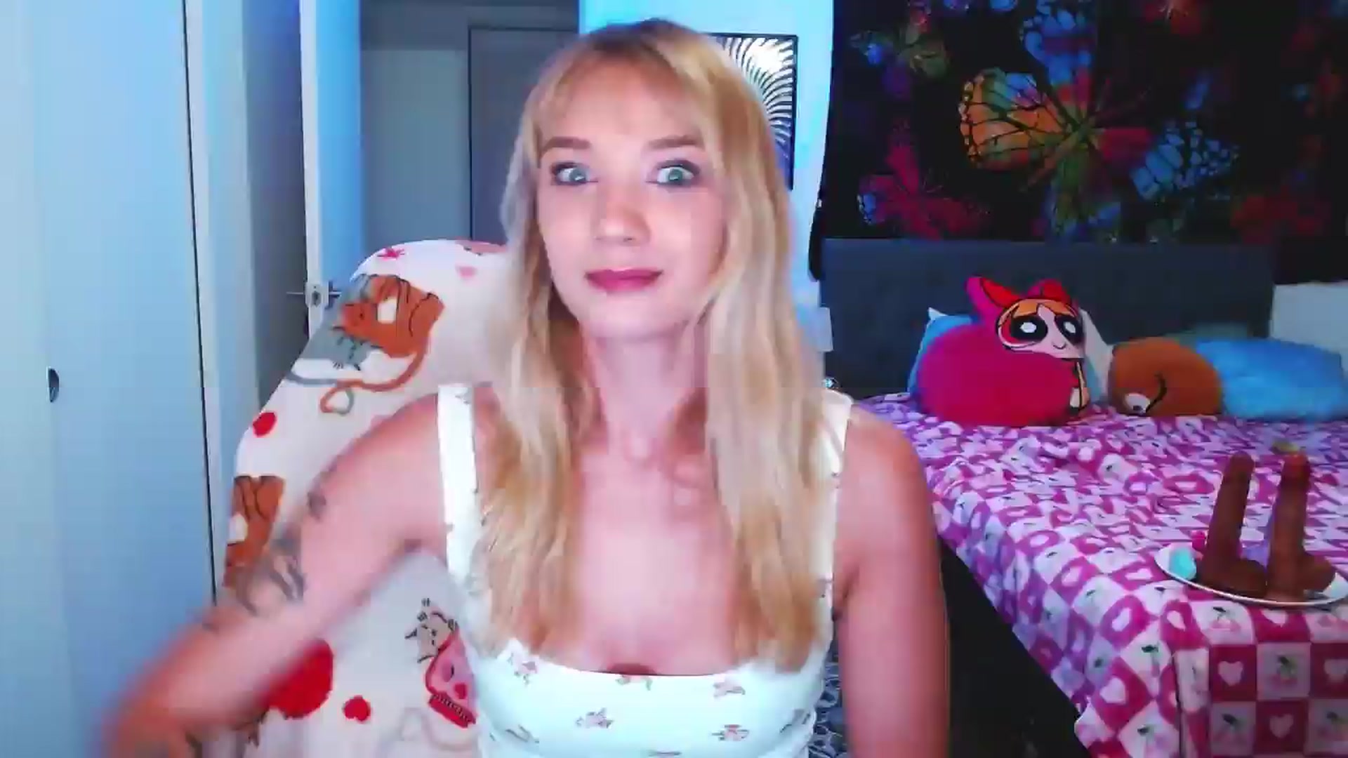 Gallery image thumbnail from VioletRay's myfreecams stream on, 09/14/2025, 01:42 image 1 of 20