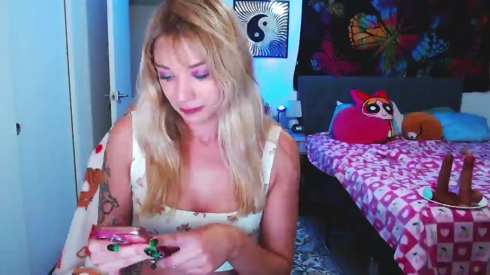 Gallery image thumbnail from VioletRay's myfreecams stream on, 09/14/2025, 01:42 image 13 of 20