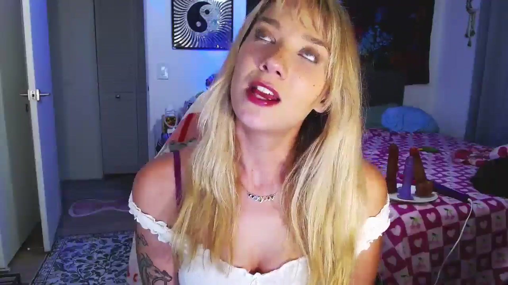 Gallery image thumbnail from VioletRay's myfreecams stream on, 09/17/2025, 02:15 image 20 of 20