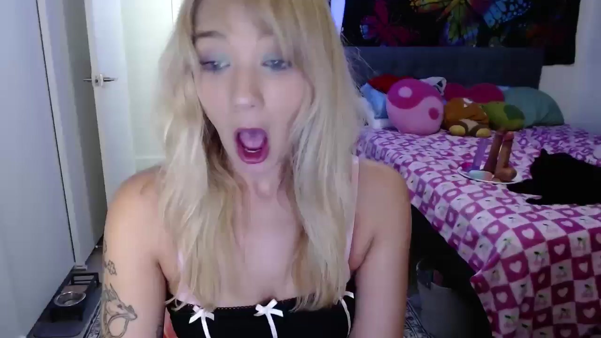 Gallery image thumbnail from VioletRay's myfreecams stream on, 09/26/2025, 06:27 image 1 of 20