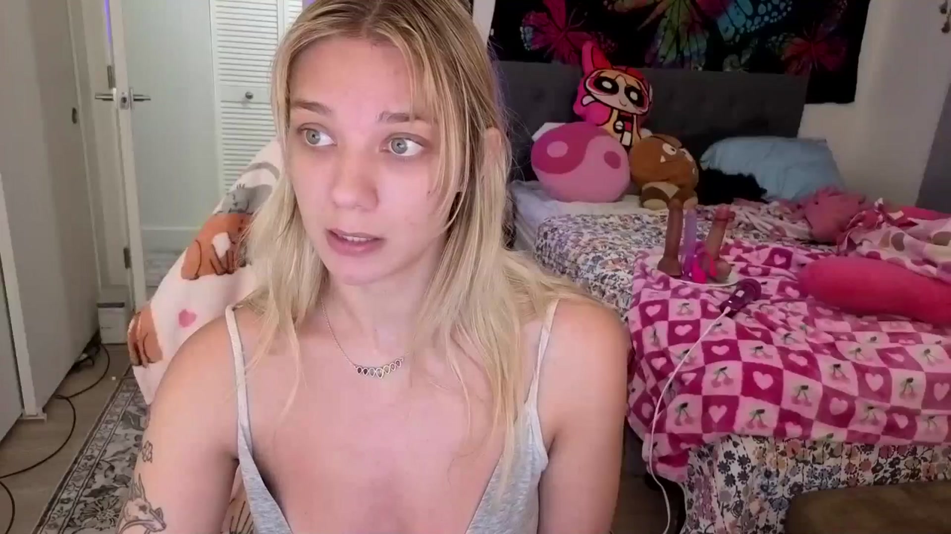 Gallery image thumbnail from VioletRay's myfreecams stream on, 10/31/2025, 05:11 image 17 of 20