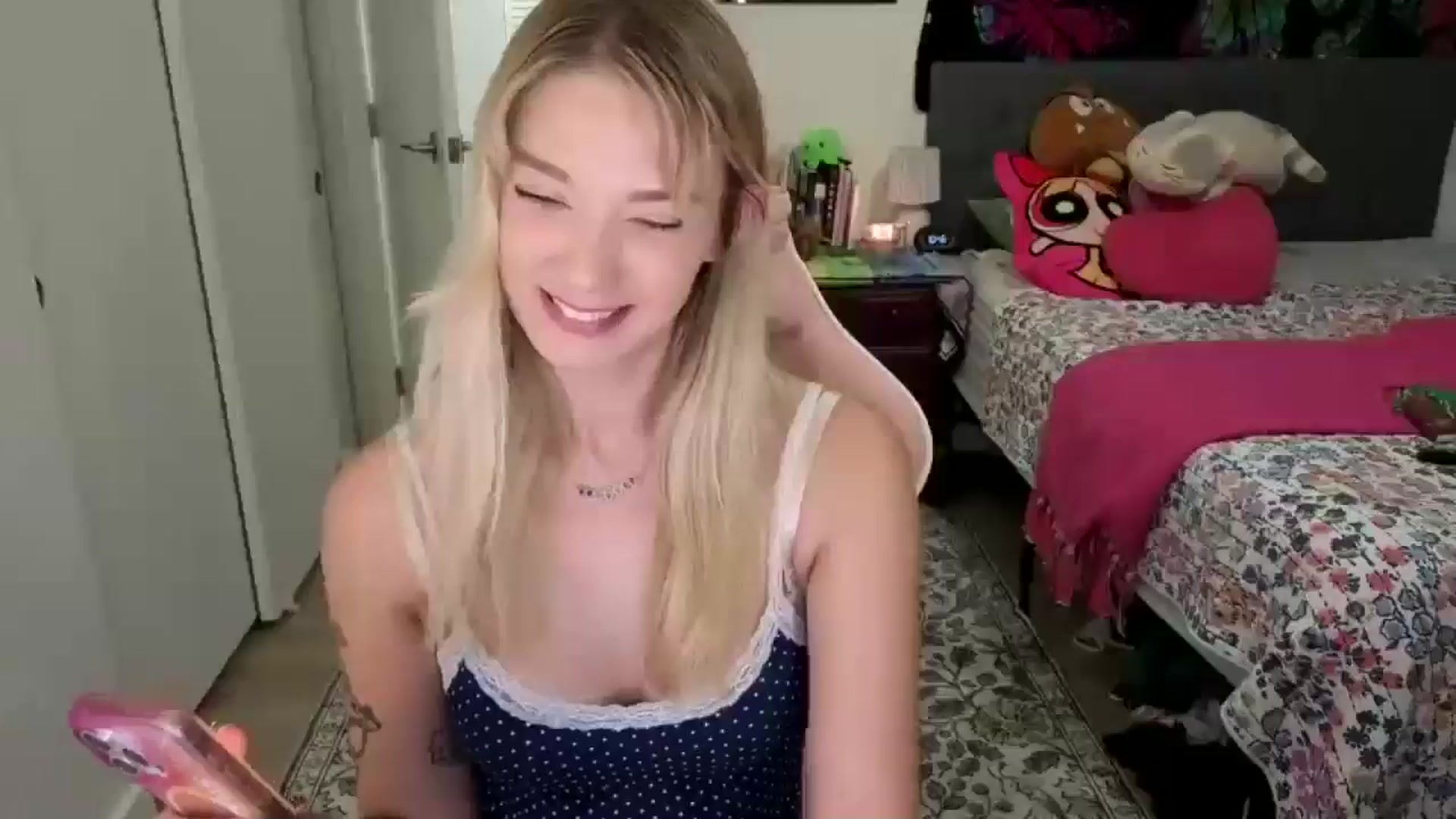 Gallery image thumbnail from VioletRay's myfreecams stream on, 11/05/2025, 05:52 image 20 of 20