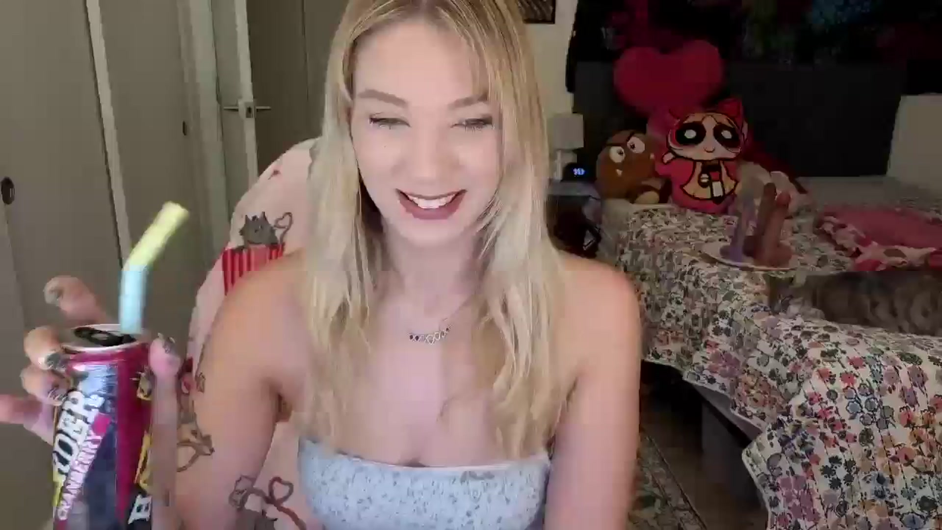 Gallery image thumbnail from VioletRay's myfreecams stream on, 11/13/2025, 05:33 image 7 of 20