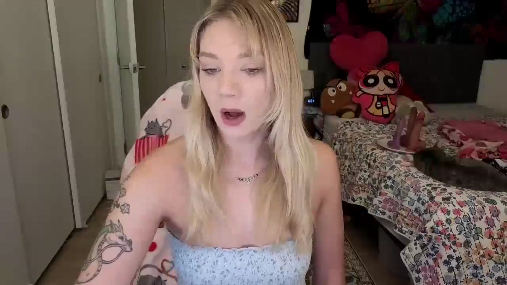 Gallery image thumbnail from VioletRay's myfreecams stream on, 11/13/2025, 05:33 image 18 of 20