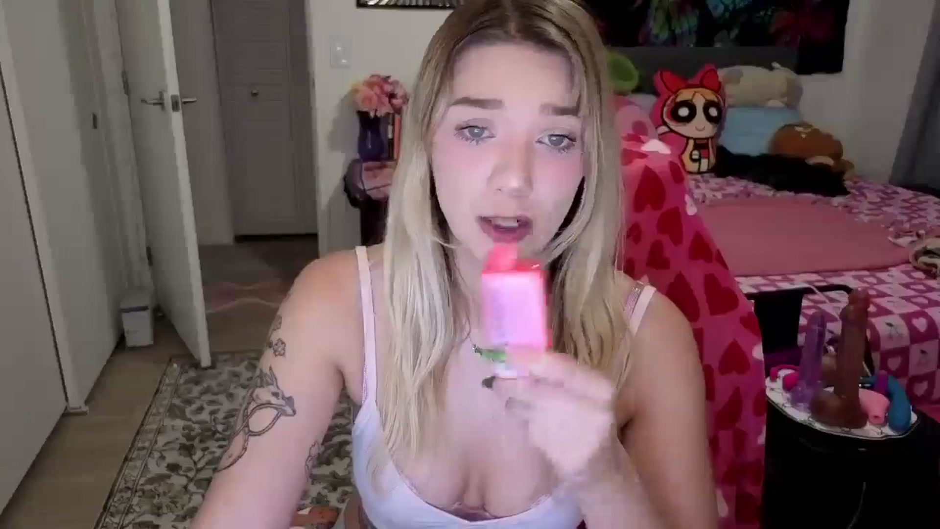 Gallery image thumbnail from VioletRay's myfreecams stream on, 01/28/2026, 02:00 image 20 of 20