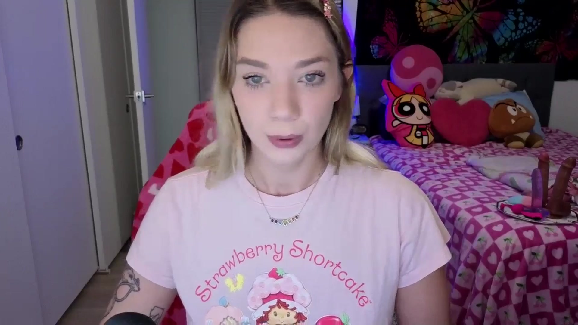Gallery image thumbnail from VioletRay's myfreecams stream on, 02/04/2026, 23:21 image 14 of 20
