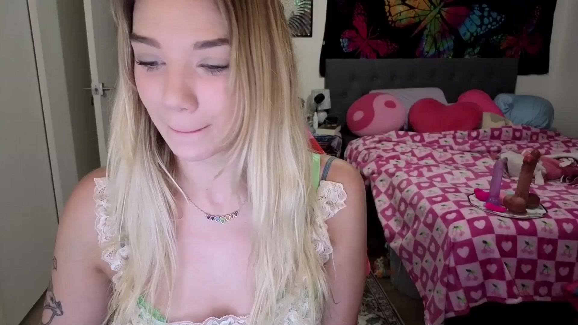 Gallery image thumbnail from VioletRay's myfreecams stream on, 02/08/2026, 24:57 image 20 of 20