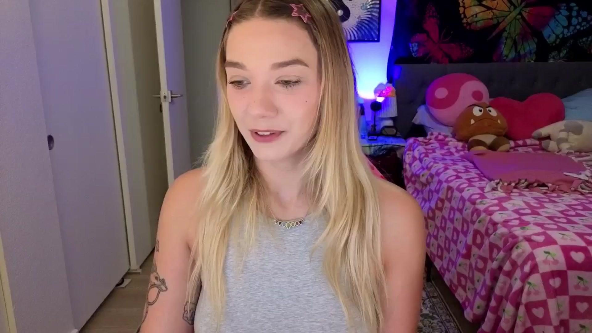 Gallery image thumbnail from VioletRay's myfreecams stream on, 02/17/2026, 24:33 image 9 of 20