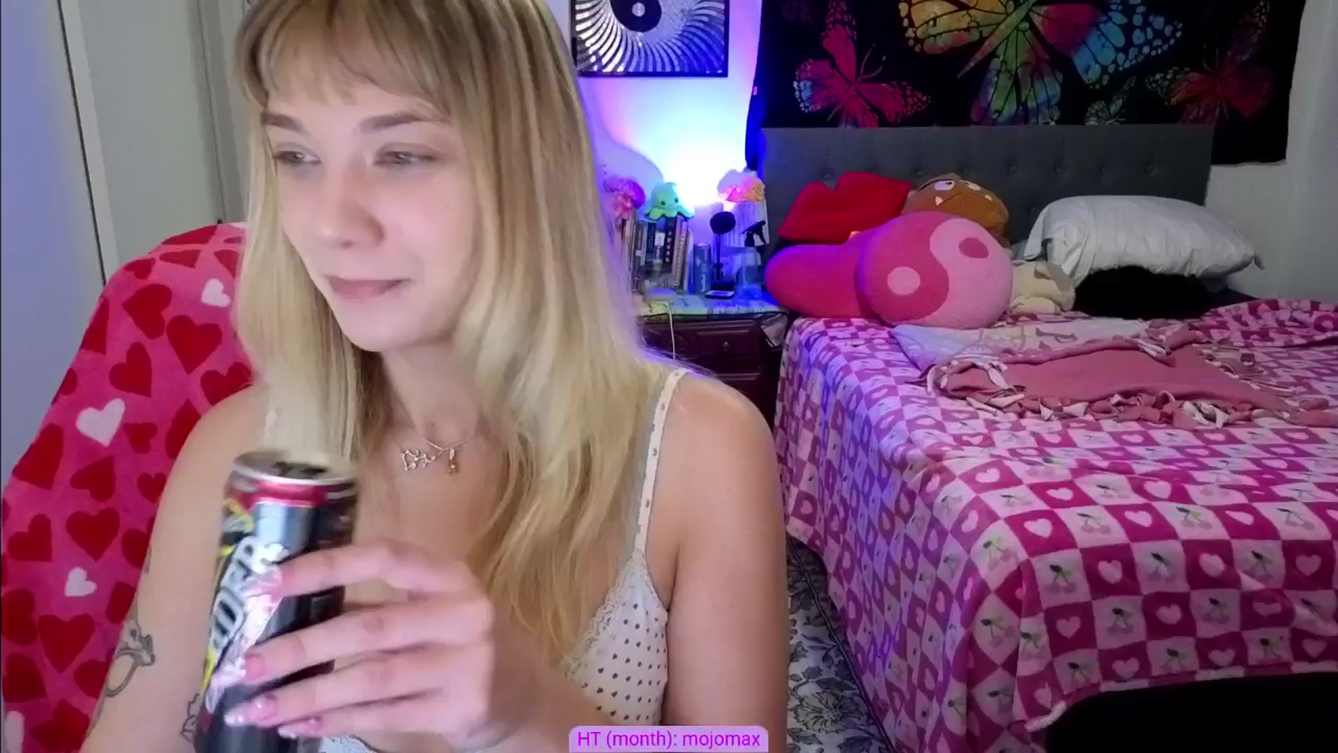 Gallery image thumbnail from VioletRay's myfreecams stream on, 02/20/2026, 03:57 image 6 of 20