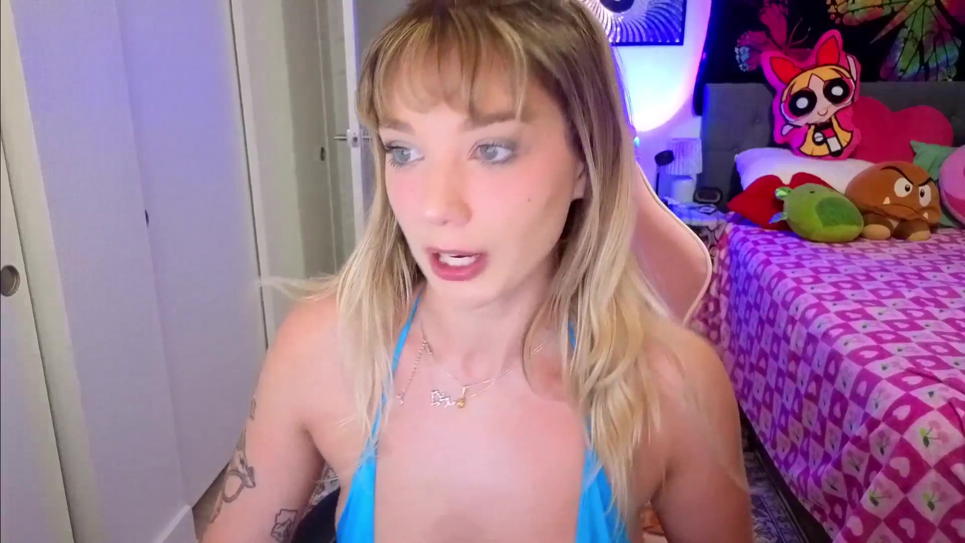 Gallery image thumbnail from VioletRay's myfreecams stream on, 03/21/2026, 03:17 image 17 of 20