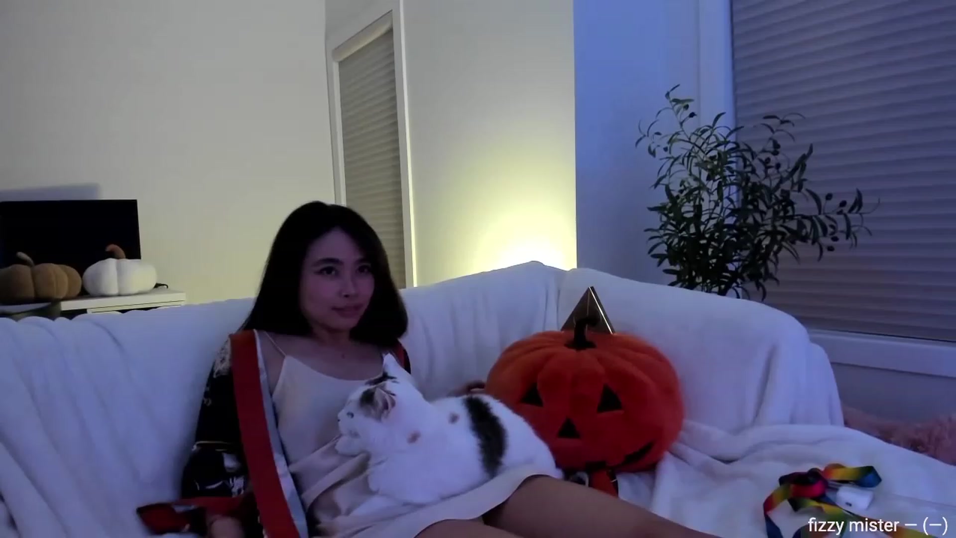 Gallery image thumbnail from Violet_Bau's myfreecams stream on, 08/06/2023, 09:38 image 6 of 20