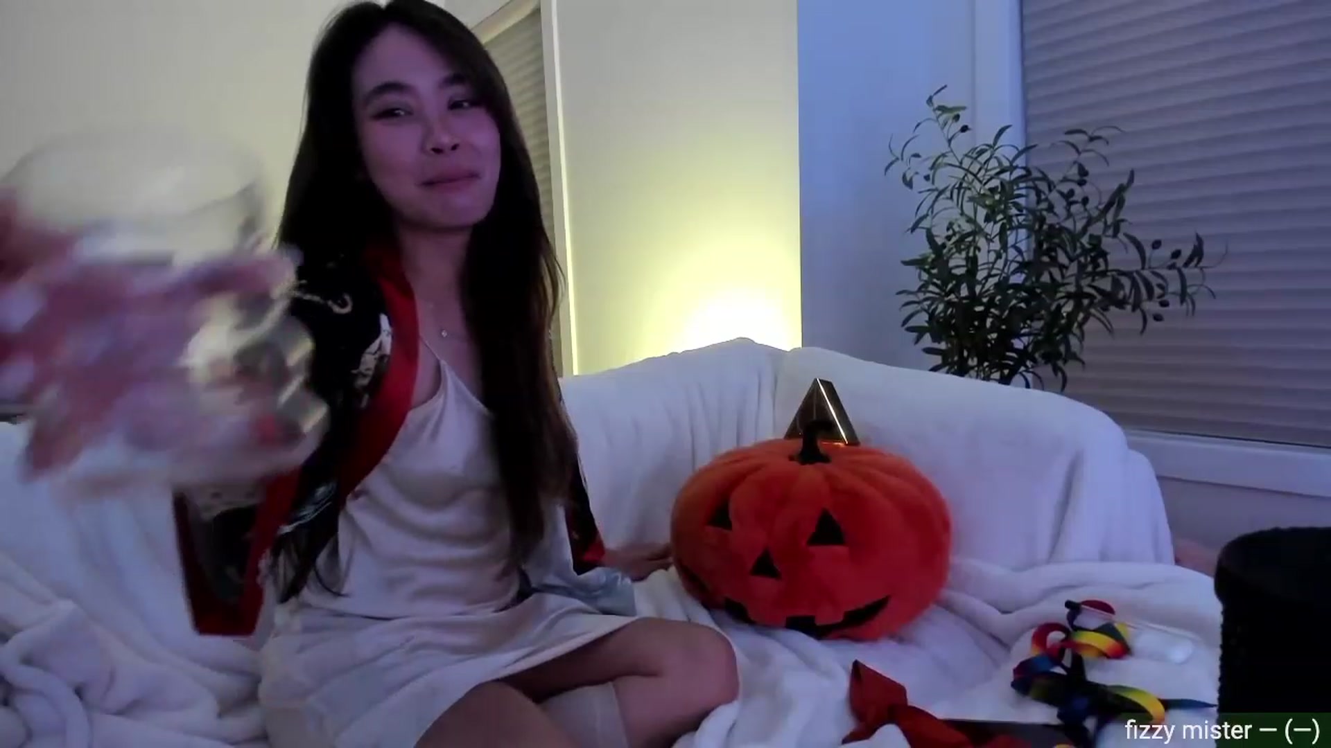 Gallery image thumbnail from Violet_Bau's myfreecams stream on, 08/06/2023, 09:38 image 9 of 20
