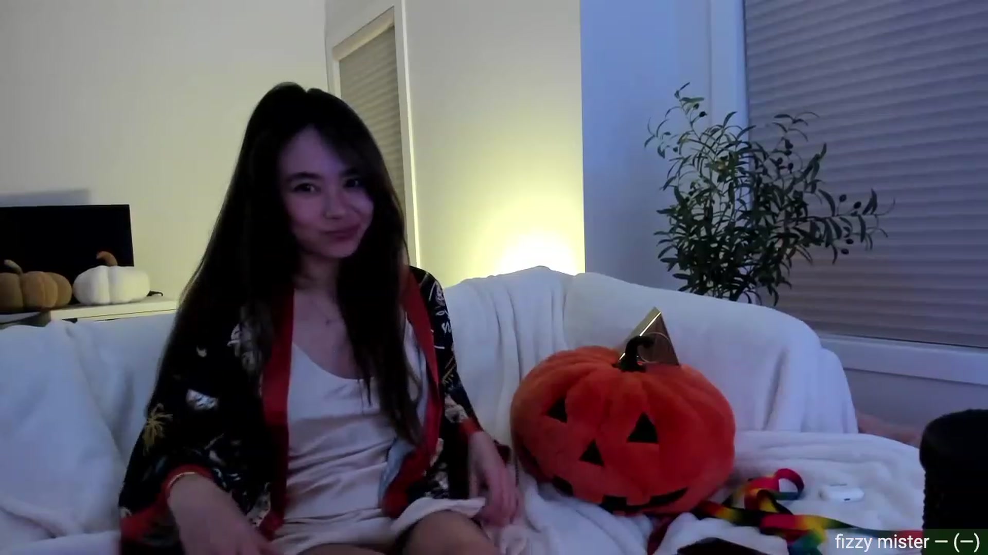 Gallery image thumbnail from Violet_Bau's myfreecams stream on, 08/06/2023, 09:38 image 15 of 20