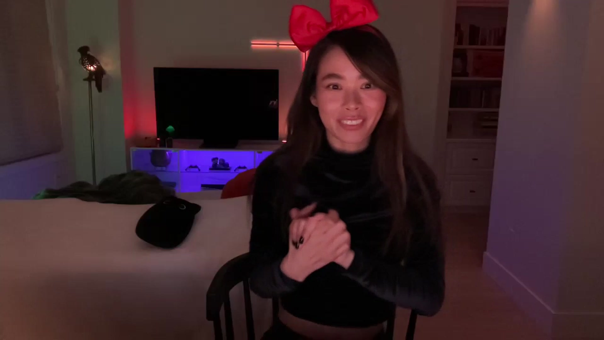 Gallery image thumbnail from Violet_Bau's myfreecams stream on, 10/21/2023, 10:35 image 14 of 20