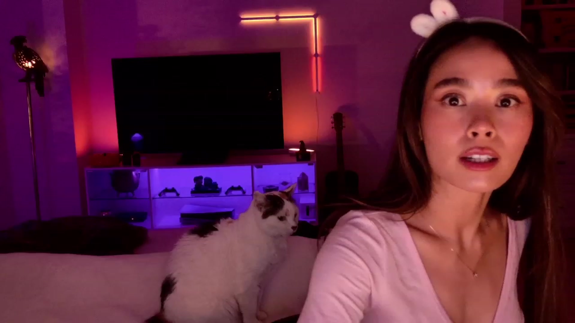 Gallery image thumbnail from Violet_Bau's myfreecams stream on, 10/23/2023, 06:17 image 14 of 20