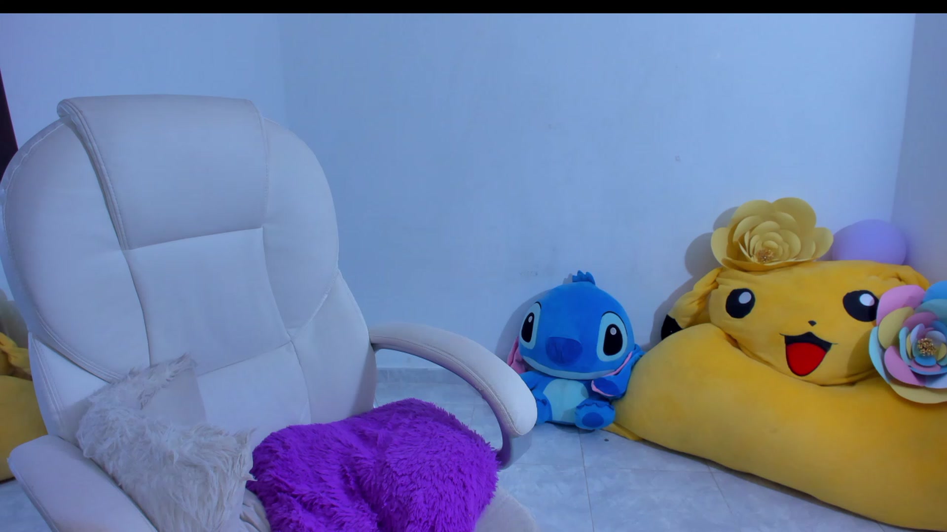 Gallery image thumbnail from Violet_Fit's myfreecams stream on, 11/18/2022, 14:30 image 11 of 20