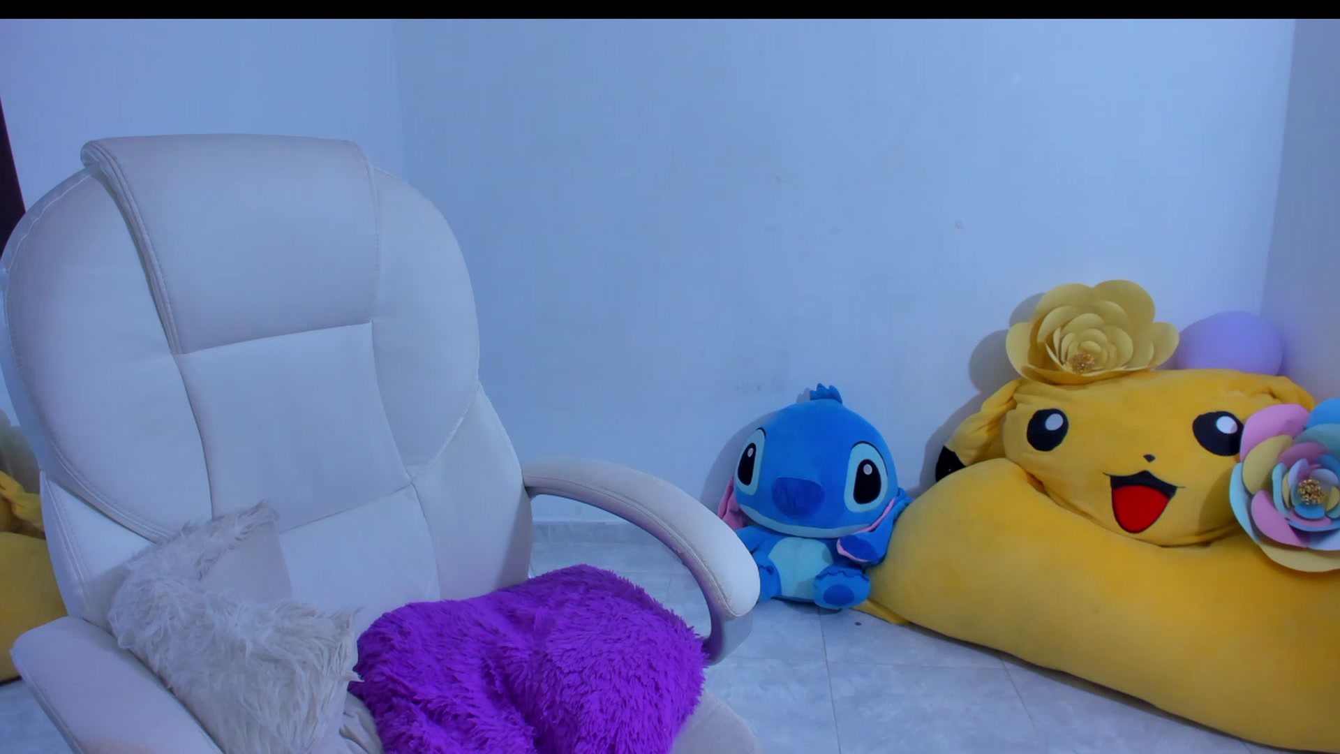 Gallery image thumbnail from Violet_Fit's myfreecams stream on, 11/18/2022, 14:30 image 12 of 20