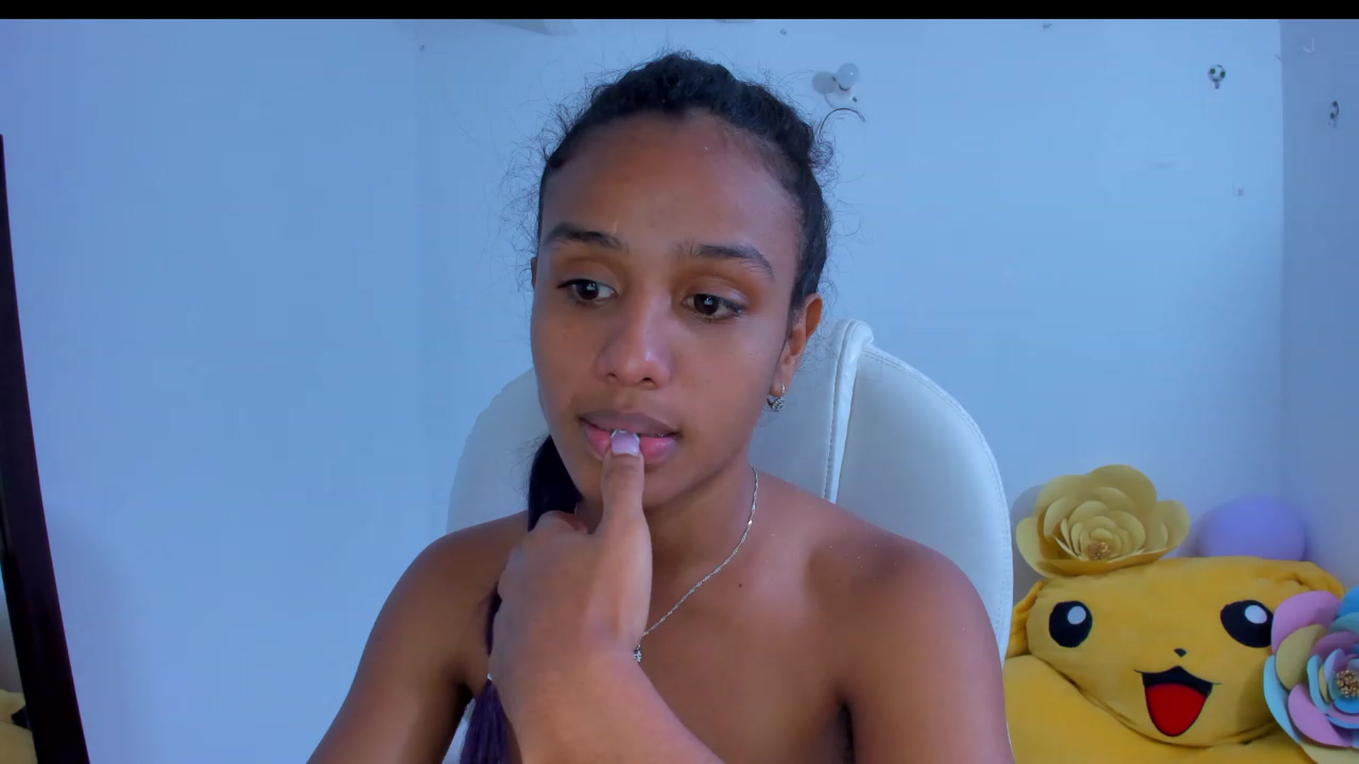 Gallery image thumbnail from Violet_Fit's myfreecams stream on, 11/19/2022, 14:53 image 3 of 20