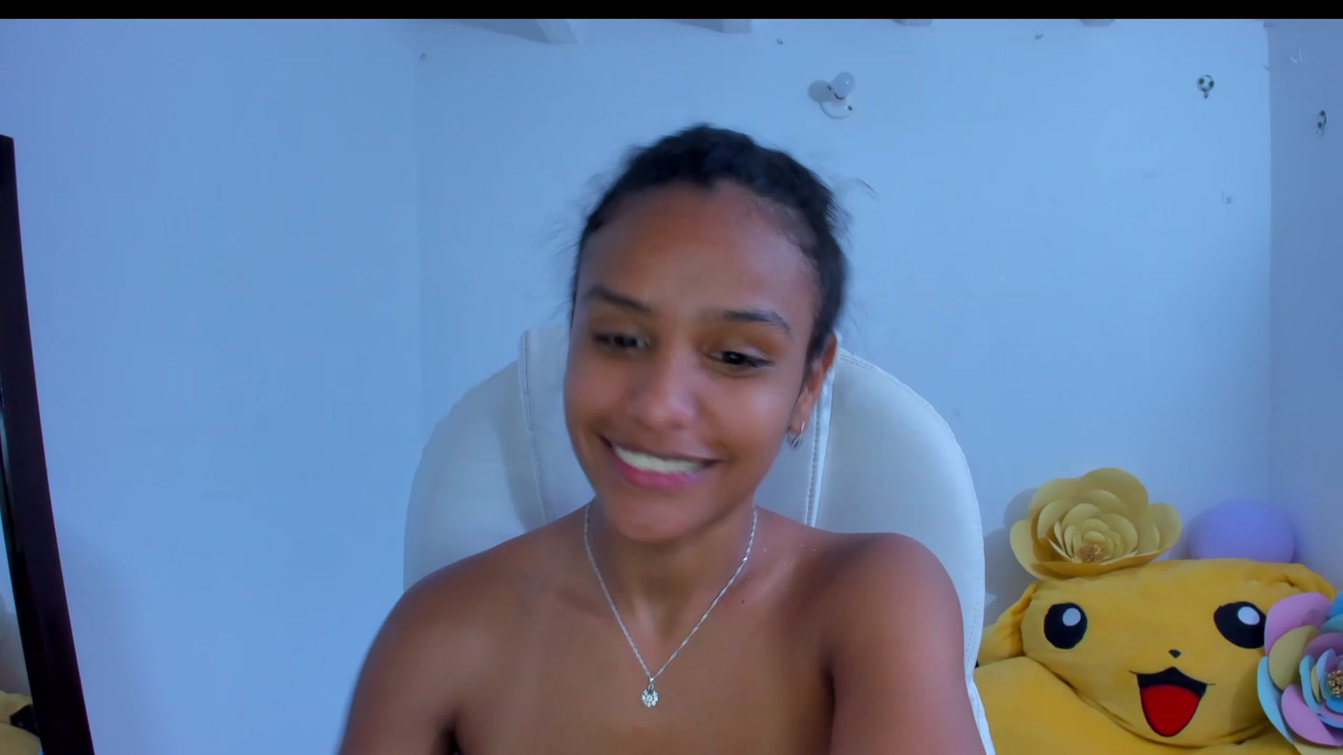 Gallery image thumbnail from Violet_Fit's myfreecams stream on, 11/19/2022, 14:53 image 18 of 20
