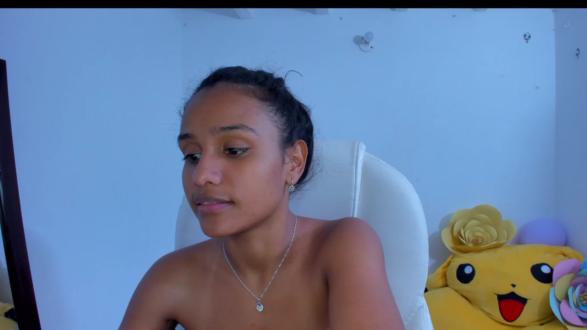 Gallery image thumbnail from Violet_Fit's myfreecams stream on, 11/19/2022, 14:53 image 17 of 20