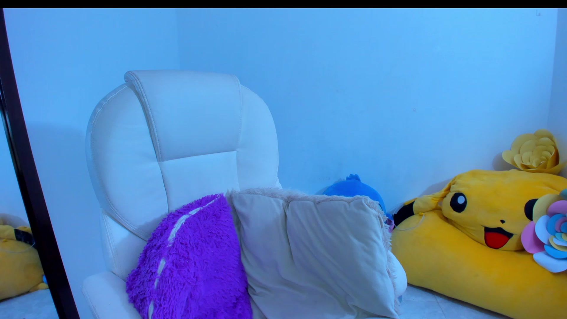 Gallery image thumbnail from Violet_Fit's myfreecams stream on, 11/22/2022, 14:48 image 17 of 20