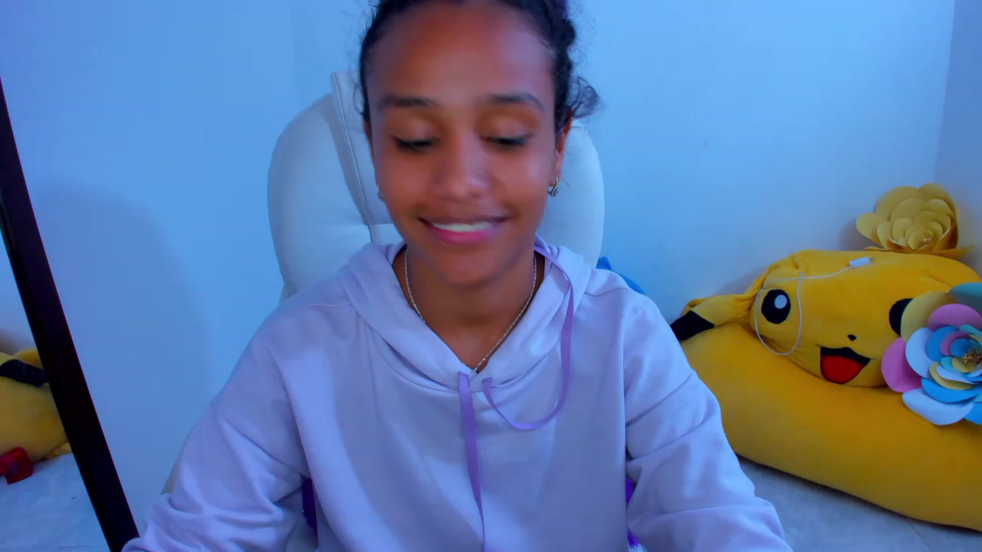 Gallery image thumbnail from Violet_Fit's myfreecams stream on, 11/24/2022, 16:01 image 18 of 20